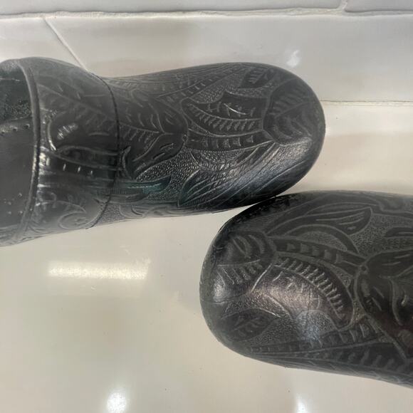 Dansko Tooled Black Heritage Clogs - Picture 5 of 10